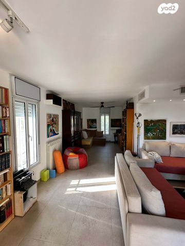 דירה, מאיר נקר 12, ארמון הנציב, תלפיות מזרח, ירושלים