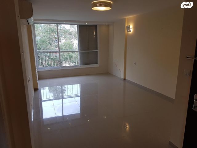 דירה, הגליל 130, נווה שאנן, חיפה