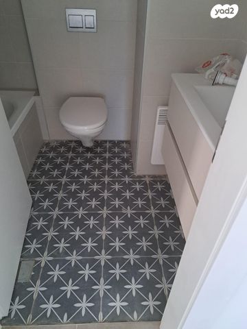 דירה, רותם 24, המגרסה, מבשרת ציון