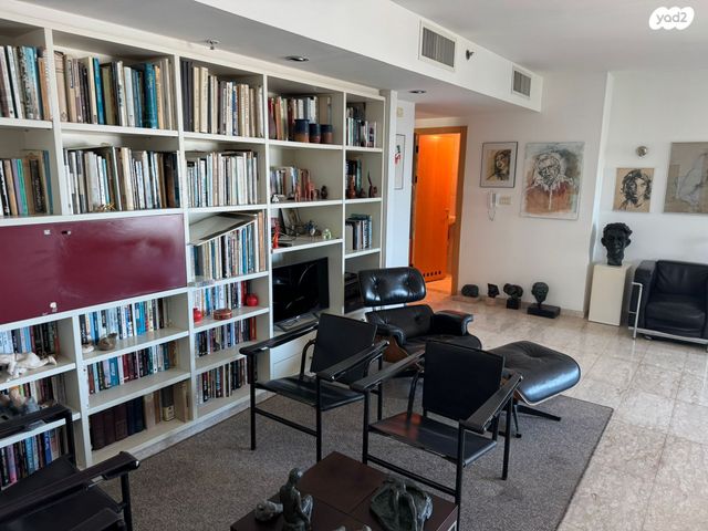 דירה, יפה נוף, כרמל מרכזי - שד' קיש, חיפה