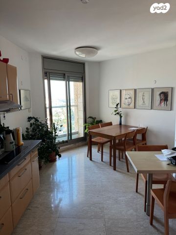 דירה, יפה נוף, כרמל מרכזי - שד' קיש, חיפה