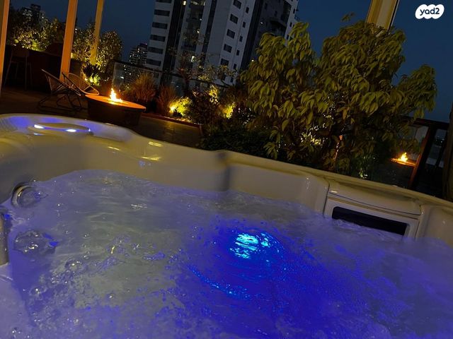 גג/ פנטהאוז, הירדן, הפארק, חדרה