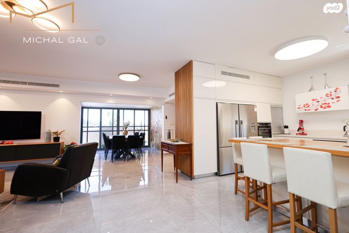 גג/ פנטהאוז, א.ד. גורדון, גני אילן, קרית אונו