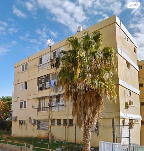 גיורא יוספטל 7