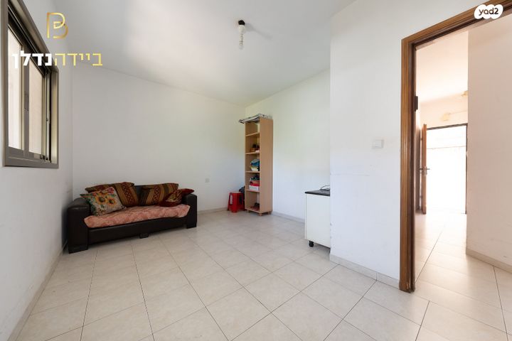 דו משפחתי, רחובות