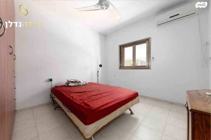 דו משפחתי, רחובות