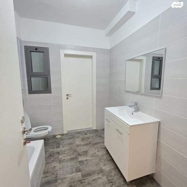 דירה, דבורה הנביאה, רובע יזרעאל סביוני העמק, עפולה