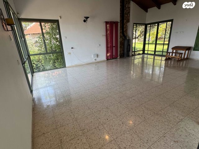 בית פרטי/ קוטג', טופז, גילון