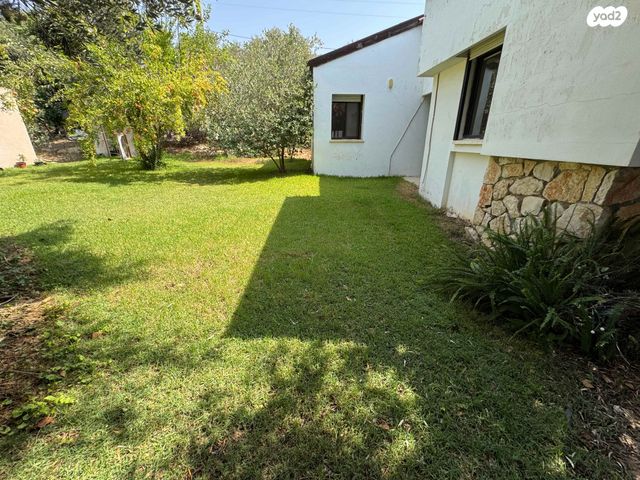 בית פרטי/ קוטג', טופז, גילון