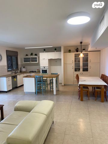 דירה, שושנה דמארי, יפה נוף, כפר יונה