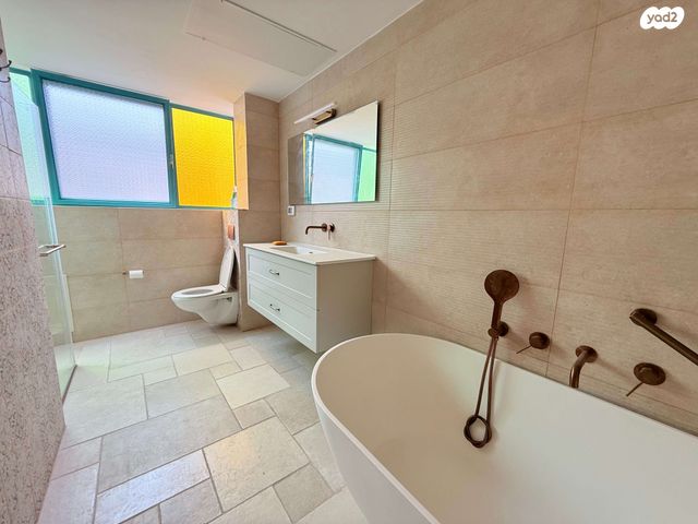 גג/ פנטהאוז, בית הערבה, תלפיות, ירושלים