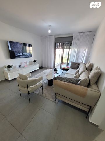 דירה, שקמים ואגמים, אשקלון