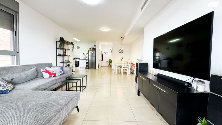 דירה, מגורי חיים כהן, נאות שקד, נתניה