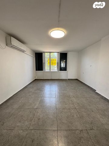 דירה, שקמים ואגמים, אשקלון