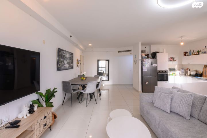 דירה, דרך משה דיין, תל אביב יפו