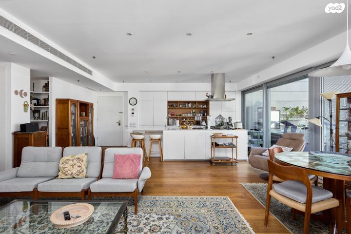 דירה, ניסים אלוני, צמרות איילון, פארק צמרת, תל אביב יפו