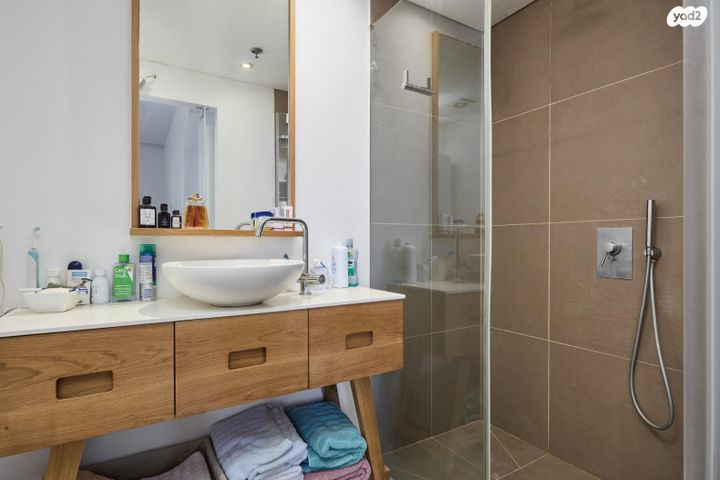 דירה, ניסים אלוני, צמרות איילון, פארק צמרת, תל אביב יפו