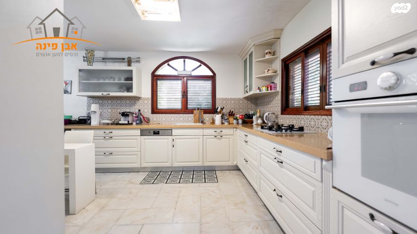 דו משפחתי, נחמן סירקין, סלע, רחובות