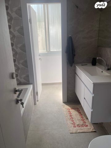 דירה, חרוב, חיפה