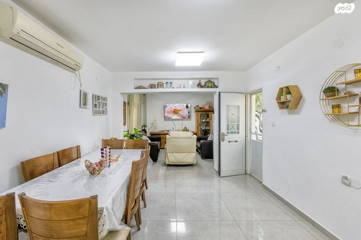 דירת גן, אזורי גדרה, גדרה