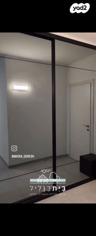 דירת גן, אדמית / יערית, שלומי