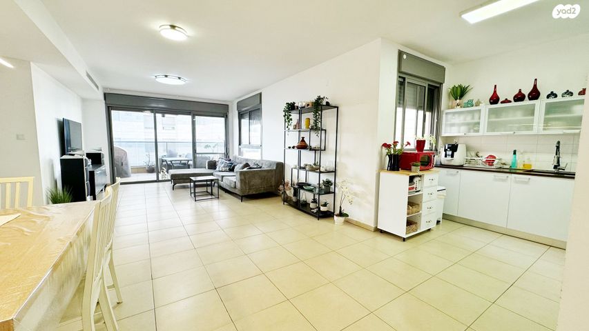 דירה, מגורי חיים כהן, נאות שקד, נתניה