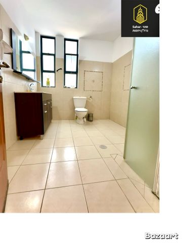 דו משפחתי, אלפי מנשה