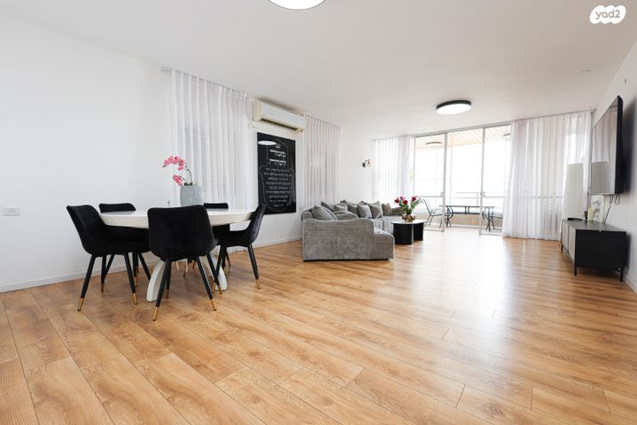 דירה, שדרות ניצה 18, צפון מערב מרכז העיר, נתניה