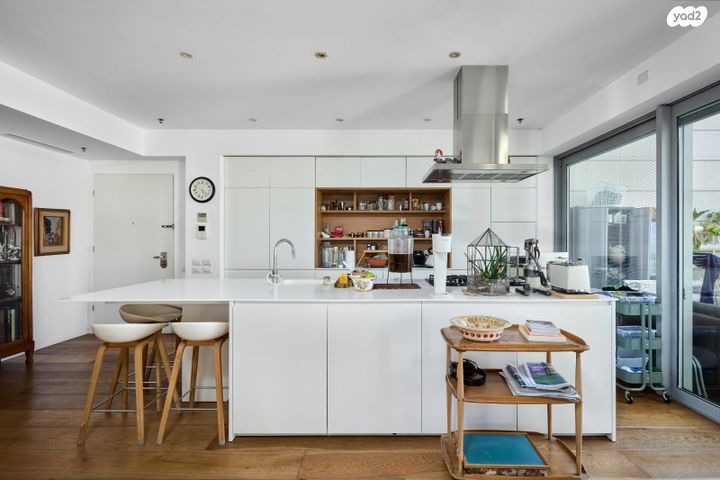 דירה, ניסים אלוני, צמרות איילון, פארק צמרת, תל אביב יפו