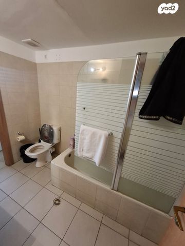 דירה, המגדל הלבן, שאר העיר, רמלה