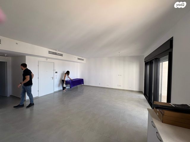 דירה, נוף הטיילת, נתניה