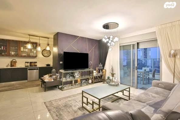 דירה, ש"י עגנון, משכנות האומנים, קרית מוצקין