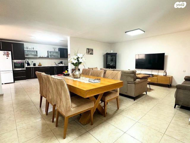 דירה, גרינבוים 16, גבעת הזיתים, פסגת לוד, לוד