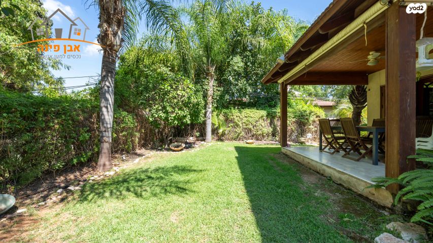 דו משפחתי, נחמן סירקין, סלע, רחובות