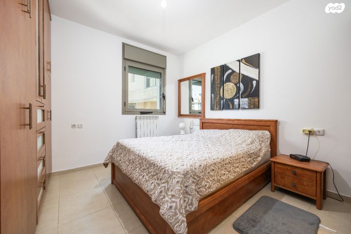 דירה, אברהם פררה, הולילנד, ירושלים