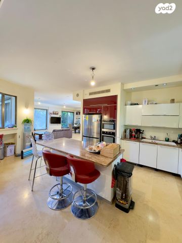 דו משפחתי, תל ברוך, תל אביב יפו