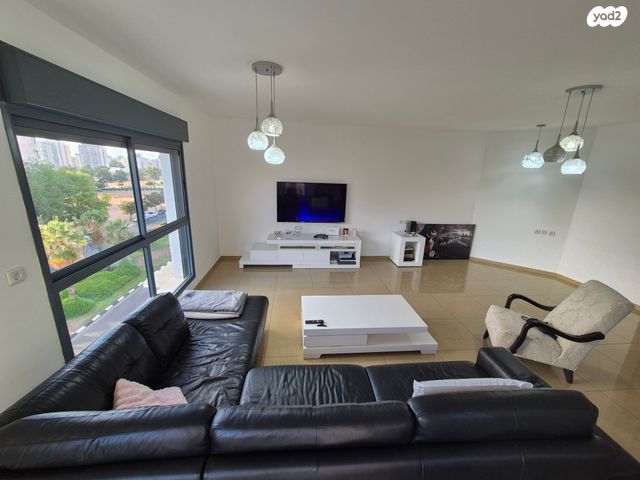 דירה, דרך דגניה, קרית השרון, נתניה