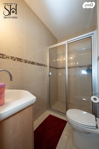 דירת גן, יגאל ידין, קרית אילון, חולון