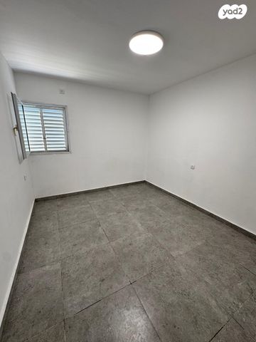 דירה, שקמים ואגמים, אשקלון