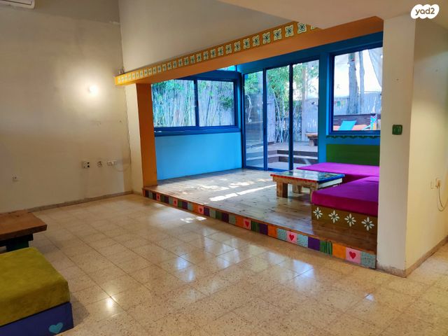 דו משפחתי, יעקב, זכרון יעקב