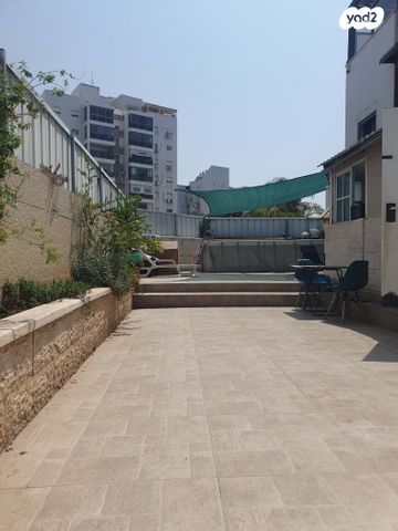 אליקים המלך 