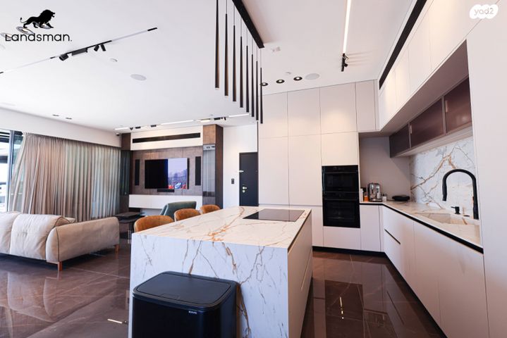 גג/ פנטהאוז, המעיין 3, שכונת הראשונים, רמת גן