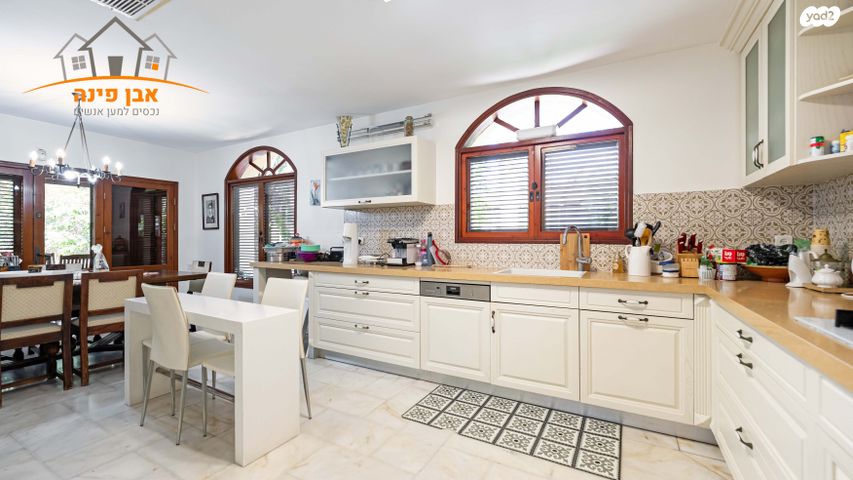 דו משפחתי, נחמן סירקין, סלע, רחובות