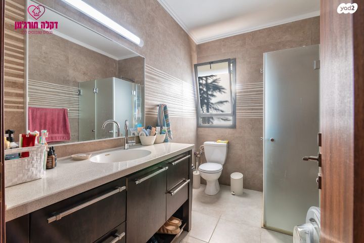 דו משפחתי, גדרה הצעירה, גדרה