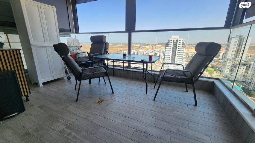 דירה, הנרייטה סאלד, כרמי גת, קרית גת