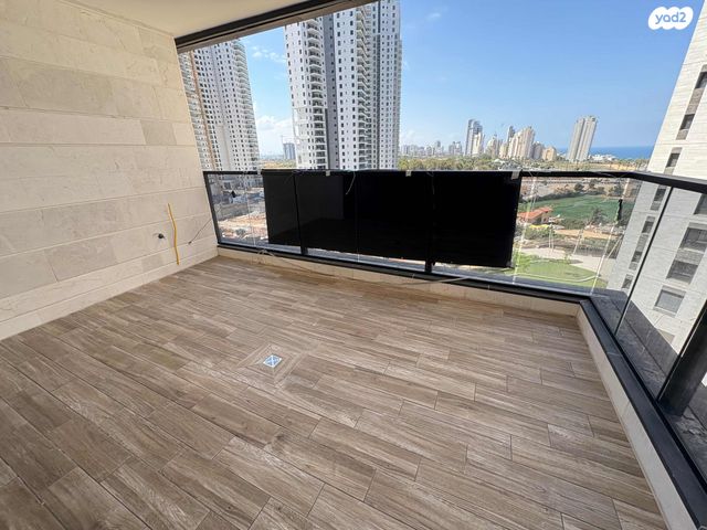 דירה, נוף הטיילת, נתניה