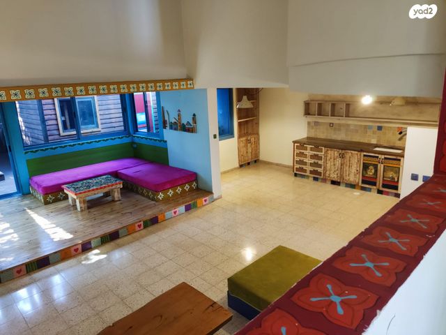 דו משפחתי, יעקב, זכרון יעקב