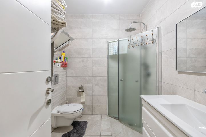 דירת גן, אזורי גדרה, גדרה