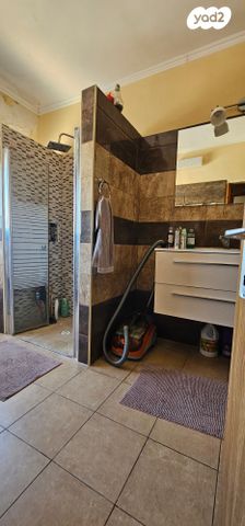 דירה, יפה נוף, גבעת אוסישקין, נהריה