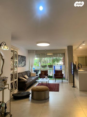 דירה, אבן עזרא 3, נווה רם, שיכון מזרחי, רמת גן